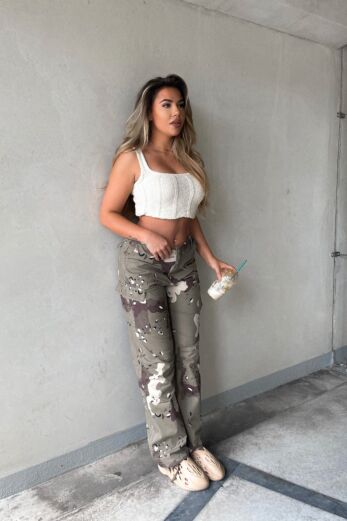 Eve Need One Camouflage Pants Beige